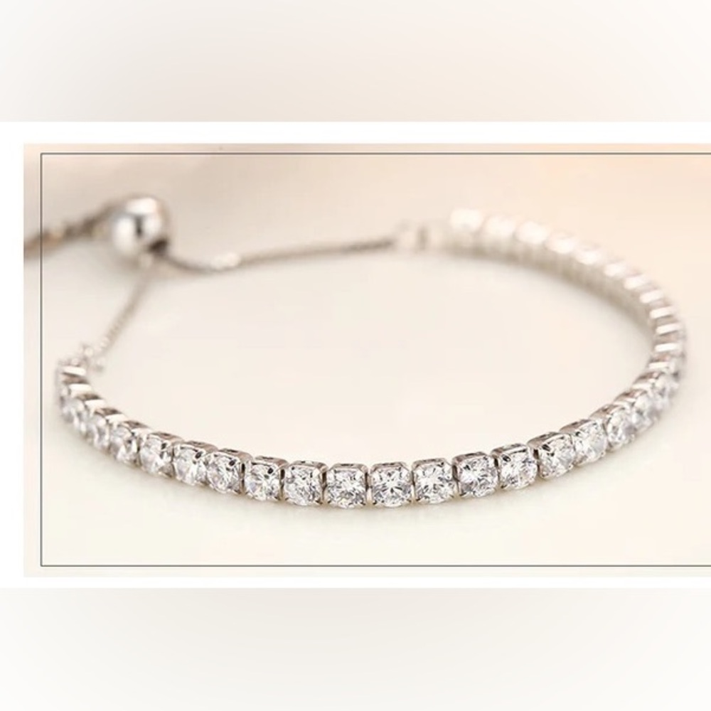 STERLING SILVER, CUBIC ZIRCONIA BRACELET